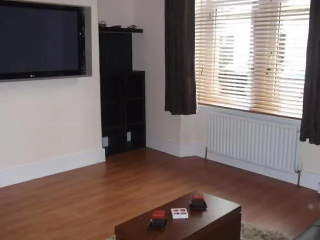 Wallfield Simple And Descent Apartment Aberdeen