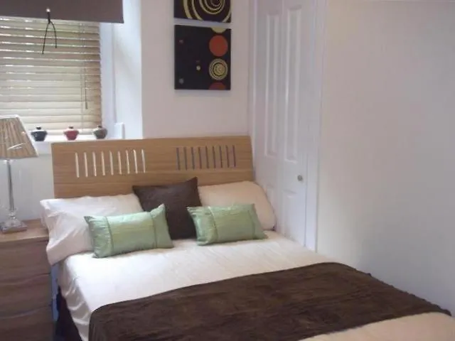 Wallfield Simple And Descent Apartment 애버딘